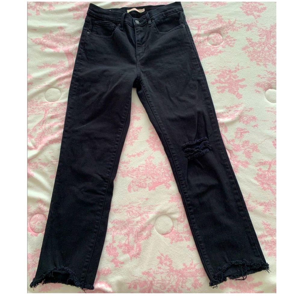Levi’s distressed Jeans